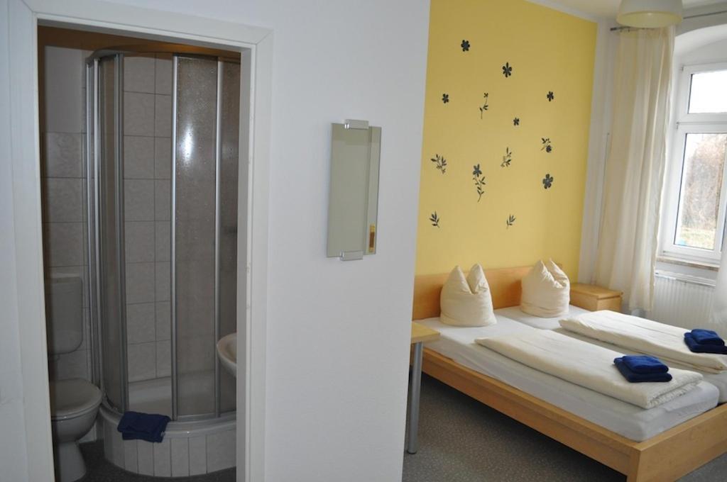 A Bed Privatzimmer Dresden - Nichtraucherpension Ruang foto